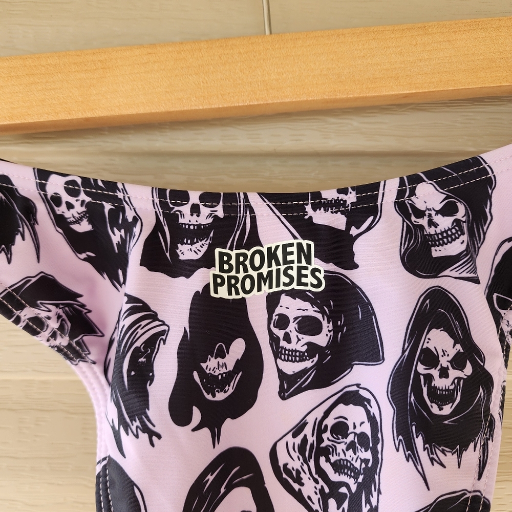 Broken Promises skull print bikini bottoms - Picture 6 of 7
